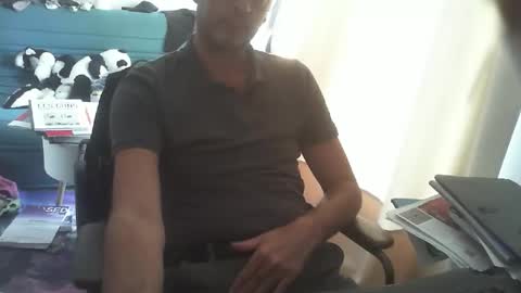 Snapshot of shyfrenchcock chatting on October 17, 1:03 pm shyfrenchcock online show from October 17, 1:03 pm