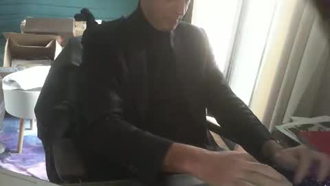 shyfrenchcock online show from February 10, 3:05 pm