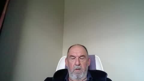 Snapshot of shyguytm chatting on February 7, 6:35 am shyguytm online show from February 7, 6:35 am