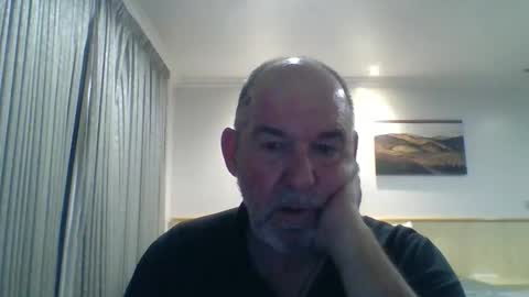 Snapshot of shyguytm chatting on October 13, 6:13 am shyguytm online show from October 13, 6:13 am