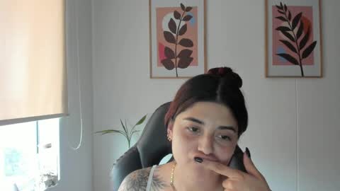 shylittlebunny online show from April 15, 10:32 pm