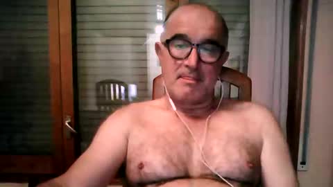 shymmy10 online show from June 6, 2:49 am