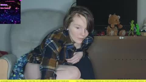 Snapshot of shyohiogirl chatting on February 11, 9:42 am Hippie online show from February 11, 9:42 am