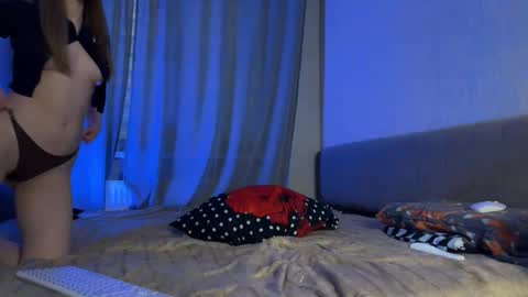 Amelia online show from November 7, 7:36 pm