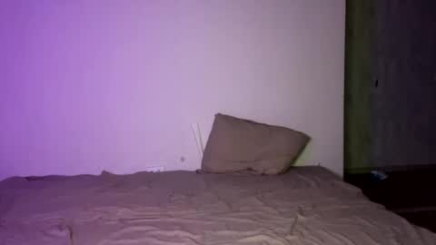 Tom and Betty online show from December 17, 2:22 pm