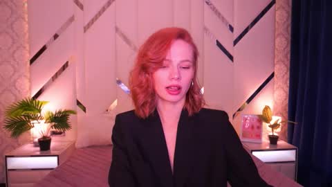 shyysiren online show from January 9, 9:23 am