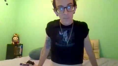 shyyyguy89 online show from May 9, 2:39 am