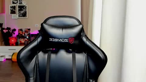 SIA online show from October 17, 2:48 am