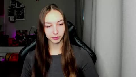 SIA online show from January 17, 2:49 am