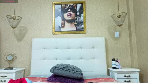 Snapshot of siacavali chatting on June 5, 11:27 am Sia online show from June 5, 11:27 am
