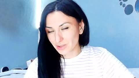 Snapshot of siaconna chatting on June 4, 10:10 am Siaconna online show from June 4, 10:10 am