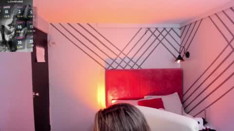 Snapshot of siamilf chatting on February 2, 3:54 am Mia online show from February 2, 3:54 am