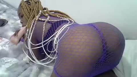 Snapshot of sianrazia_ chatting on September 17, 9:16 pm Sianrazia online show from September 17, 9:16 pm