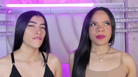 Siara and Zoe tattoo online show from April 7, 12:22 am