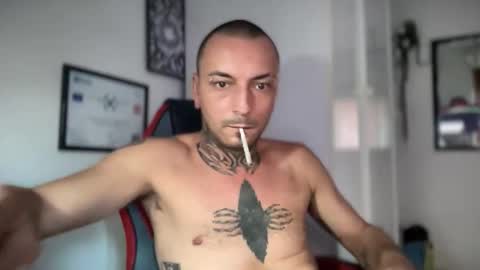 sidvicious23cm online show from September 11, 4:51 pm