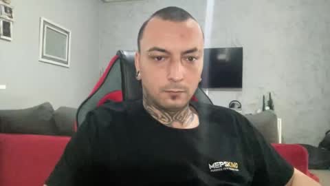 Snapshot of sidvicious23cm chatting on January 19, 11:36 am sidvicious23cm online show from January 19, 11:36 am