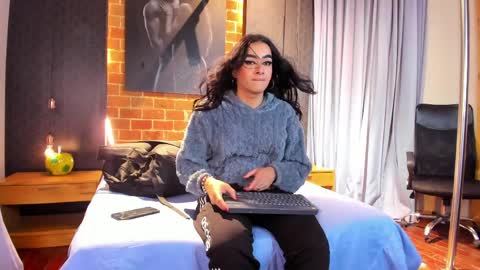 SinnaDark online show from March 29, 11:10 am