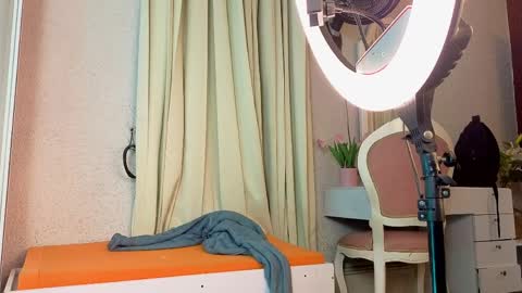 SinnaDark online show from April 9, 11:37 am