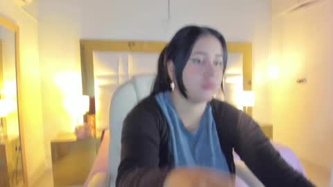 Sienna  online show from January 16, 11:03 am