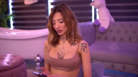 Sienna online show from September 21, 7:32 am