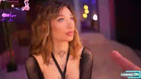 Sienna online show from October 17, 5:48 pm