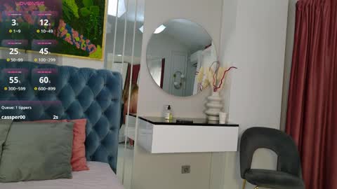 Sienna online show from April 6, 11:22 am