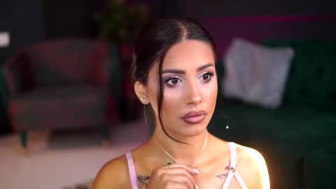 Sienna online show from September 15, 6:24 am