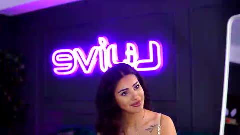 Sienna online show from November 3, 11:00 am