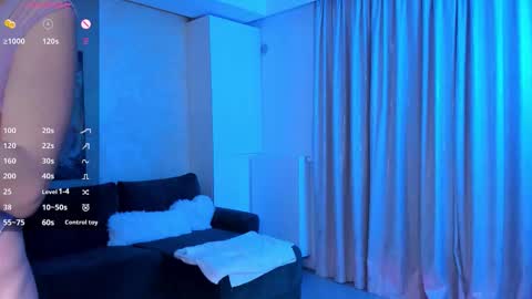 Sienna online show from October 1, 7:53 pm