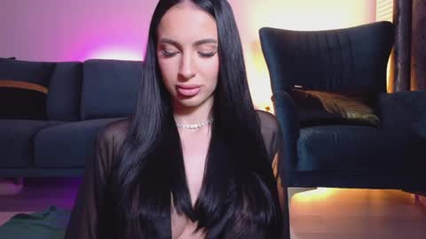 Sienna online show from April 5, 8:17 pm