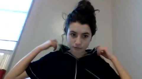 sierranovaa online show from February 4, 4:24 pm