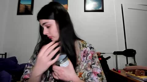 Snapshot of sierrasquirter chatting on January 11, 5:10 am Sierra online show from January 11, 5:10 am