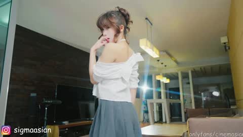 OF   instagram sigmaasian twitter sigmasian online show from February 3, 4:14 am