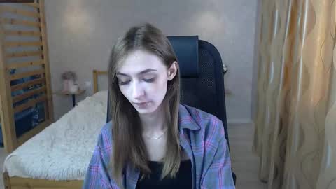 Snapshot of silkymiley chatting on September 9, 1:38 am silkymiley online show from September 9, 1:38 am