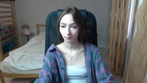 Snapshot of silkymiley chatting on October 8, 7:17 am silkymiley online show from October 8, 7:17 am