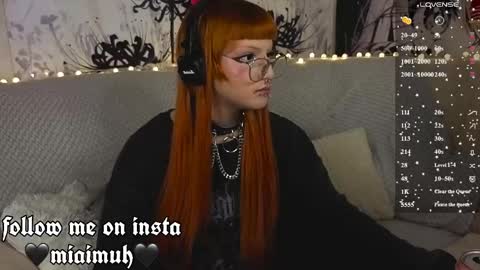 Mia online show from June 8, 9:26 pm