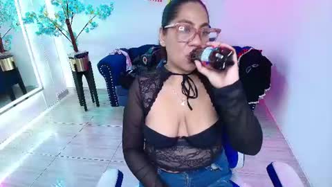 Snapshot of silvana_lane chatting on July 17, 7:52 pm Silvana online show from July 17, 7:52 pm
