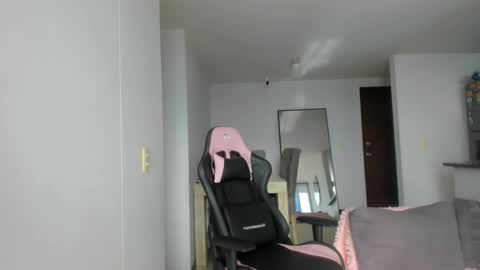 Snapshot of silvana_rodriguez_ chatting on October 30, 1:01 pm Silvana online show from October 30, 1:01 pm