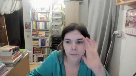 Snapshot of silvercaramel chatting on November 1, 2:13 am silvercaramel online show from November 1, 2:13 am