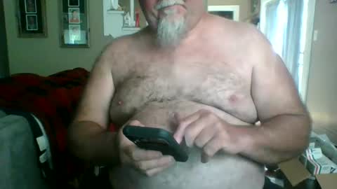 Snapshot of silverdadbod26 chatting on July 10, 3:14 pm silverdadbod26 online show from July 10, 3:14 pm