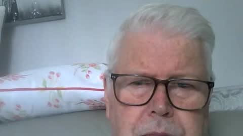 silverfoxpauly online show from September 8, 2:27 pm