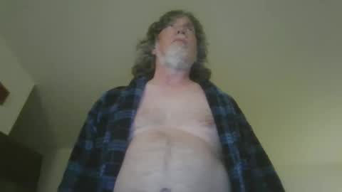 Snapshot of silverfunfox chatting on April 23, 3:52 am silverfunfox online show from April 23, 3:52 am