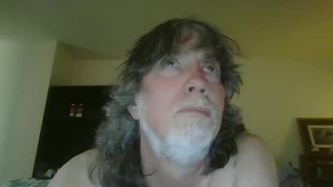 Snapshot of silverfunfox chatting on April 24, 7:49 pm silverfunfox online show from April 24, 7:49 pm