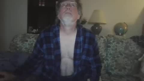 Snapshot of silverfunfox chatting on April 30, 10:43 am silverfunfox online show from April 30, 10:43 am