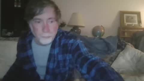 Snapshot of silverfunfox chatting on May 4, 9:49 am silverfunfox online show from May 4, 9:49 am