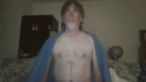 Snapshot of silverfunfox chatting on May 7, 2:17 am silverfunfox online show from May 7, 2:17 am