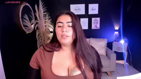 Silvia online show from December 2, 1:39 pm