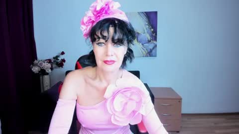 Snapshot of silvia_wallec chatting on July 20, 5:33 am Silvia Wallec online show from July 20, 5:33 am
