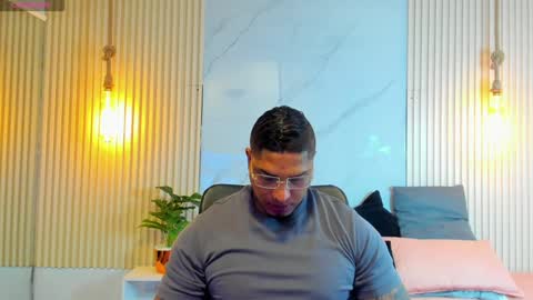 Snapshot of simeone_panda chatting on January 28, 11:38 am simeone_panda online show from January 28, 11:38 am