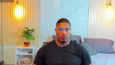 Snapshot of simeone_panda chatting on February 4, 12:00 pm simeone_panda online show from February 4, 12:00 pm